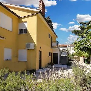 Nedo 2047 Apartmán Fažana
